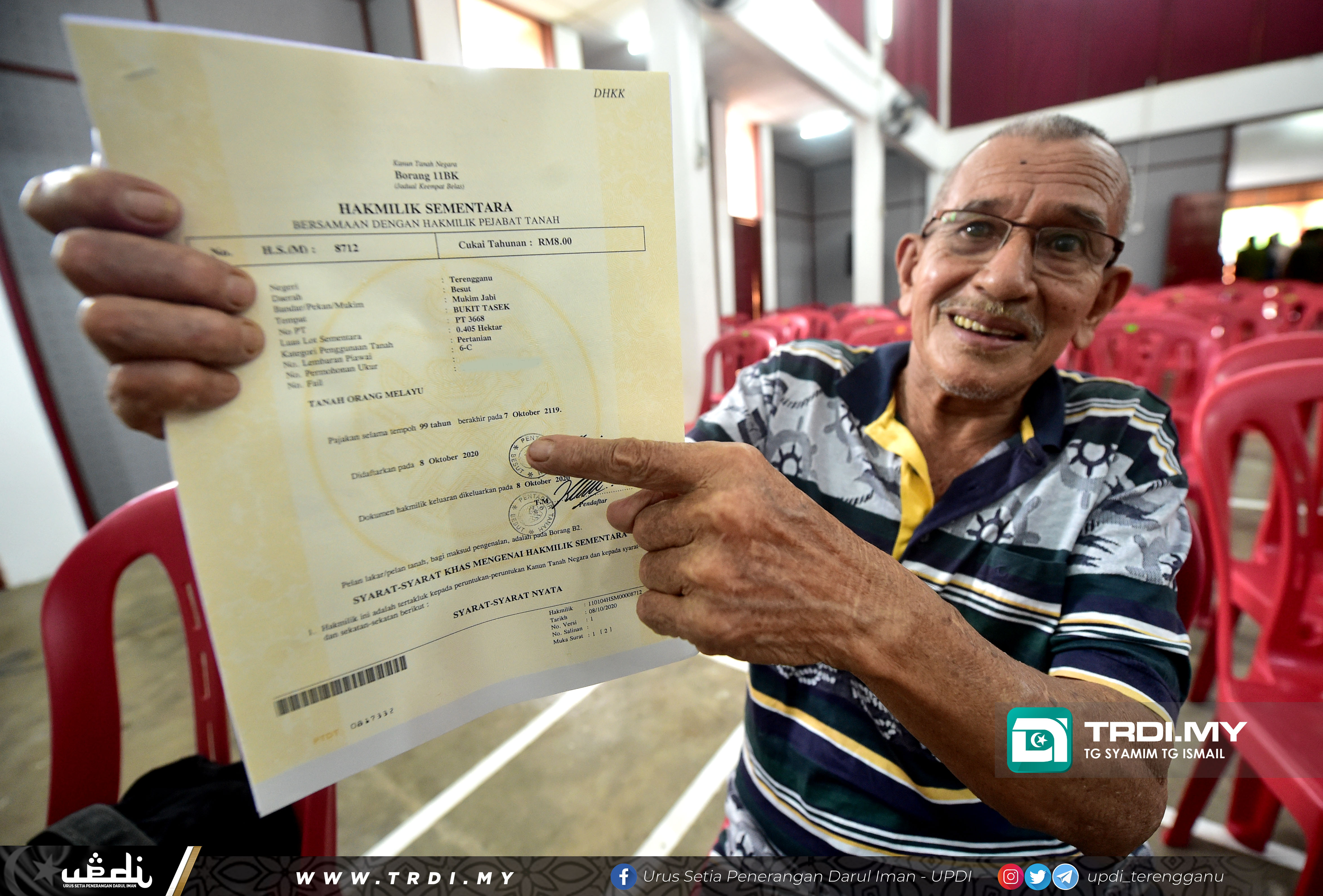 YB Dr. Azman bin Ibrahim, Pengerusi Jawatankuasa Pertanian, Industrian Makanan, Perladangan, Komoditi dan Pembangunan Luar Bandar Negeri menghadiri Program Agihan Geran dan Jadual 5A di Dewan Sri Aman, Cabang Tiga Pok Wong, Jerteh, Besut