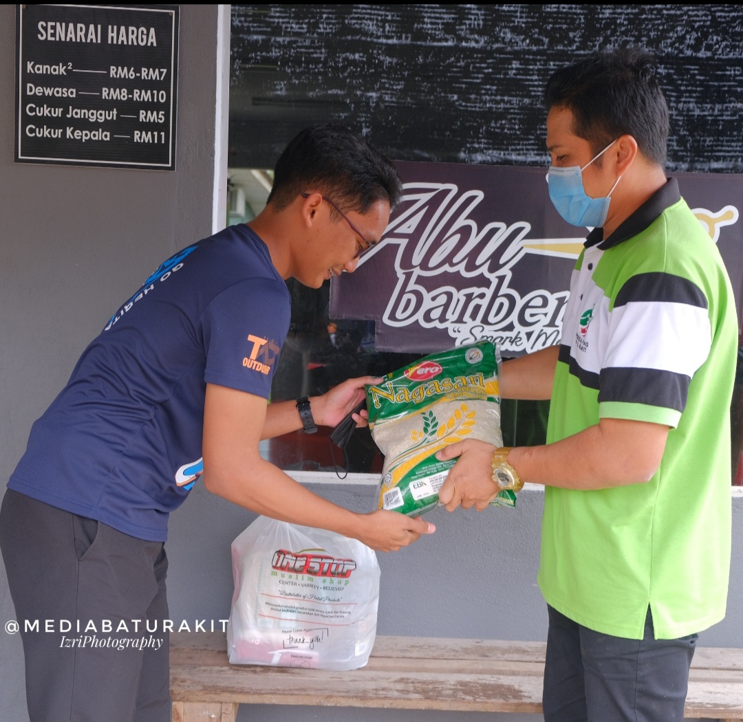 ‘Derita’ Tukang Gunting Rambut Dapat Pembelaan