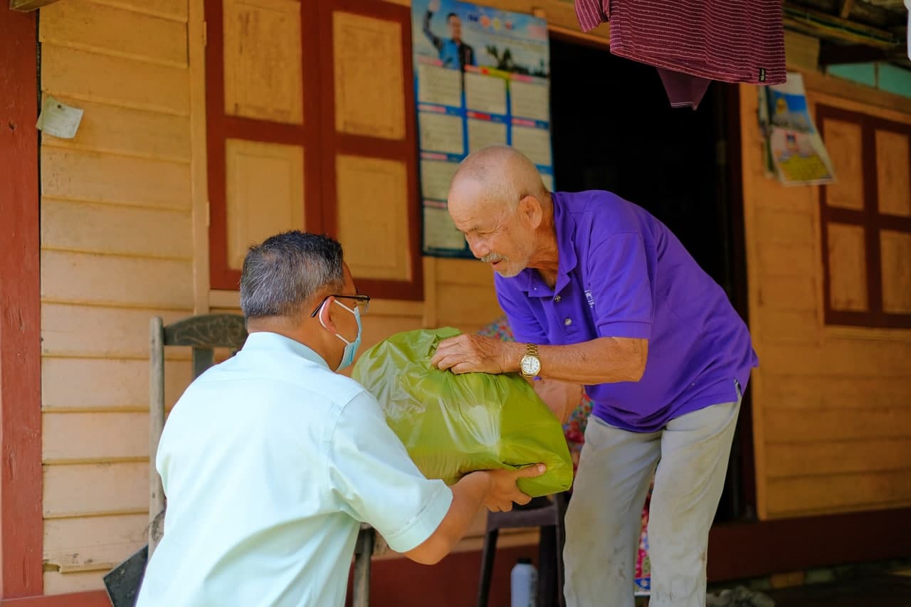 Dr Azman Seru Rakyat Terus Kuat Hadapi COVID-19