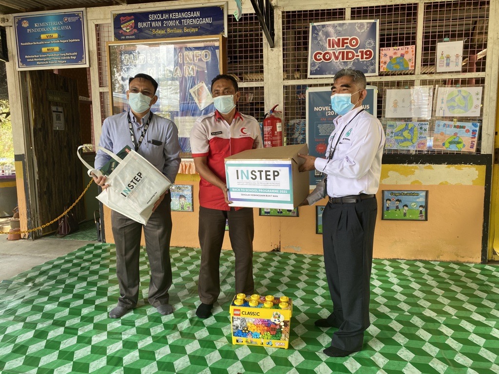 INSTEP Bantu 2,668 Murid Kembali Ke Sekolah