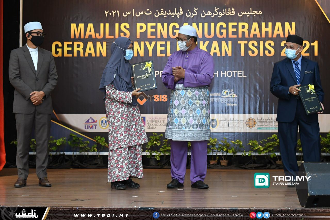 12 Penyelidik Terima Geran Kerajaan Negeri