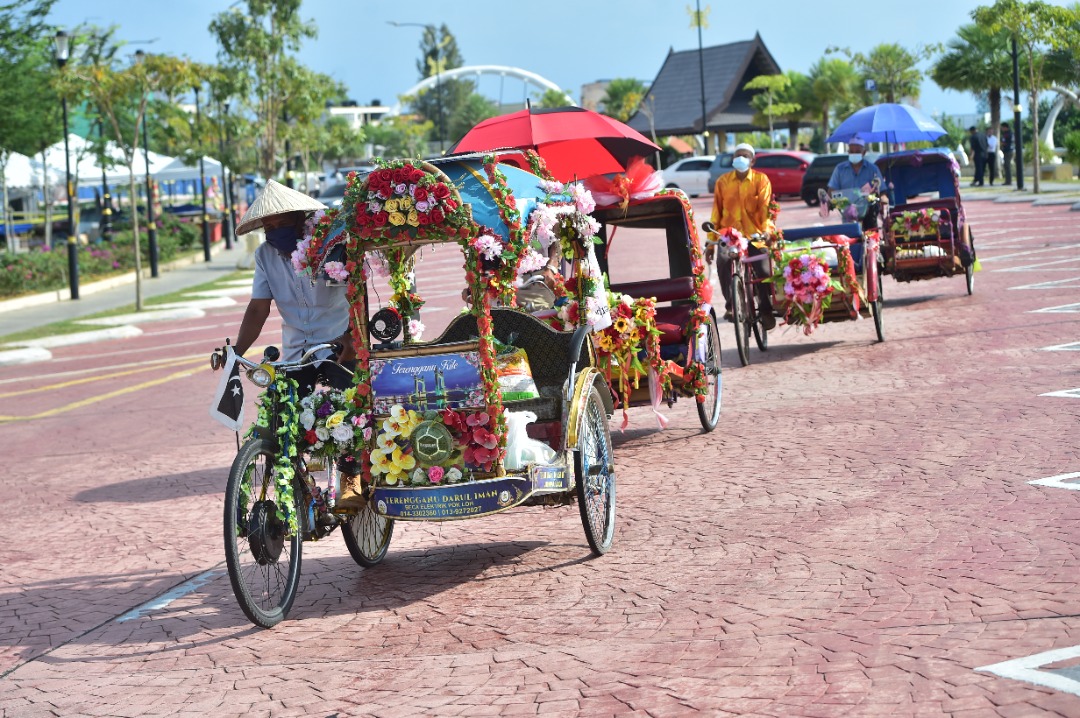 Pengayuh Beca Gembira Kerajaan Bagi RM200 Sebulan