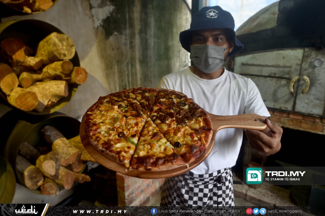Piza Dapur Kayu Ulicafe Laris