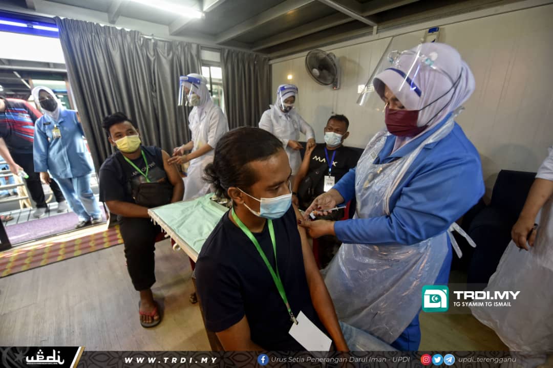 300 Pemain Industri Pelancongan Tasik Kenyir Terima Vaksin