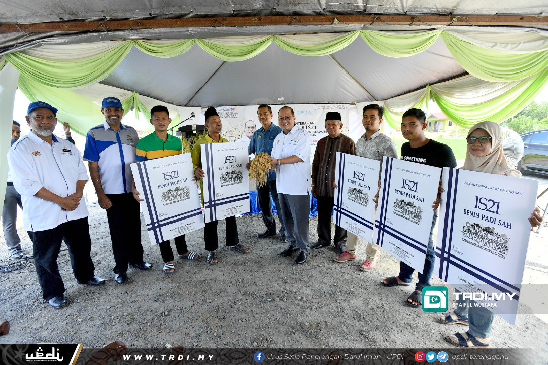 50 Pesawah Terengganu Terima Benih Padi Baka Mutasi