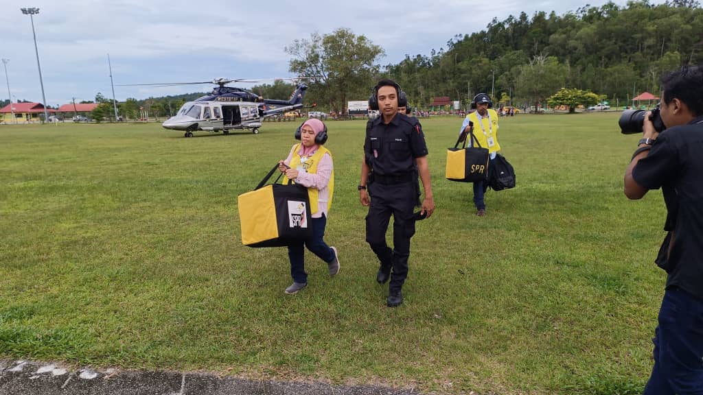Peti Undi Pulau Redang Tiba Jam 6 Petang