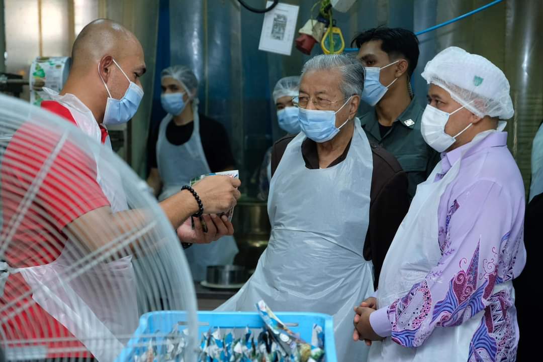 Tun M Kagum Pengusaha Produk Makanan di Terengganu