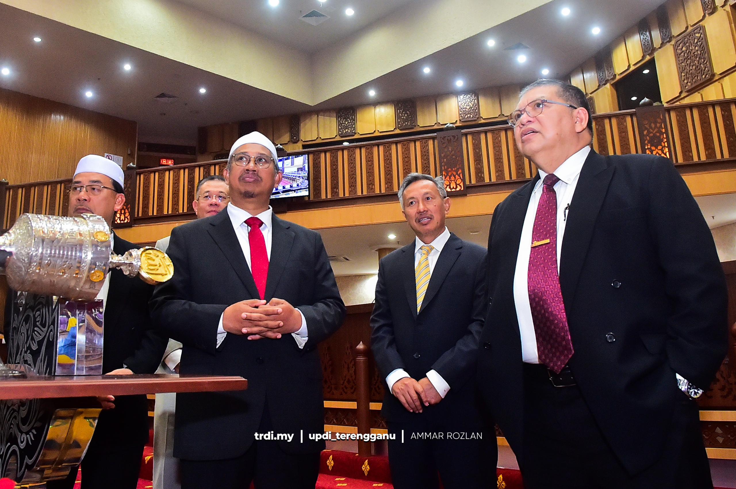 Ahli Parlimen Bukan Golongan 'Untouchables' - Johari