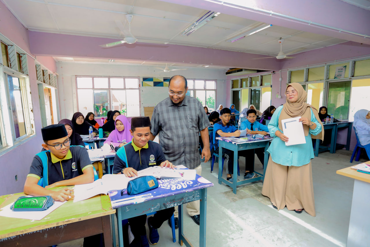 Tuisyen Rakyat DUN Sura Suntik Semangat 200 Calon SPM