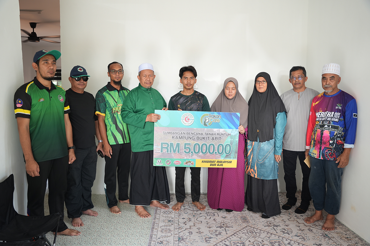 Waris Tragedi Tanah Runtuh Terima Sumbangan