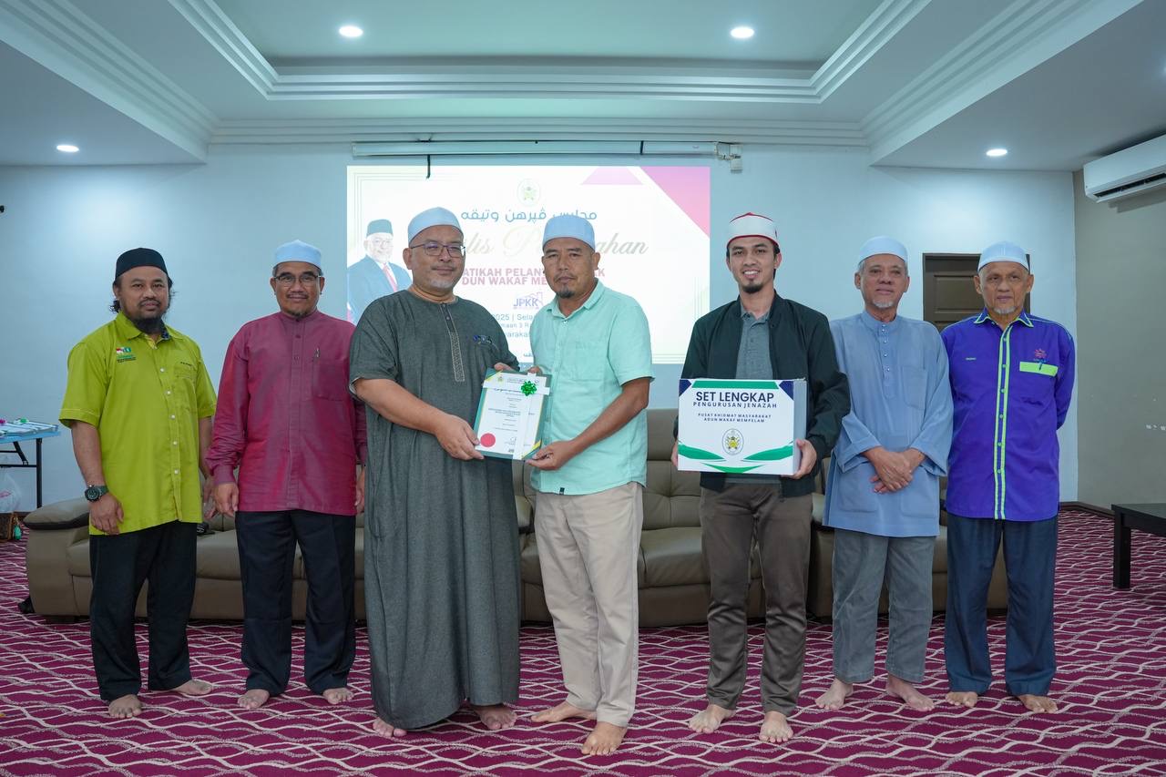 35 Pengerusi JPKK DUN Wakaf Mempelam Terima Watikah Pelantikan