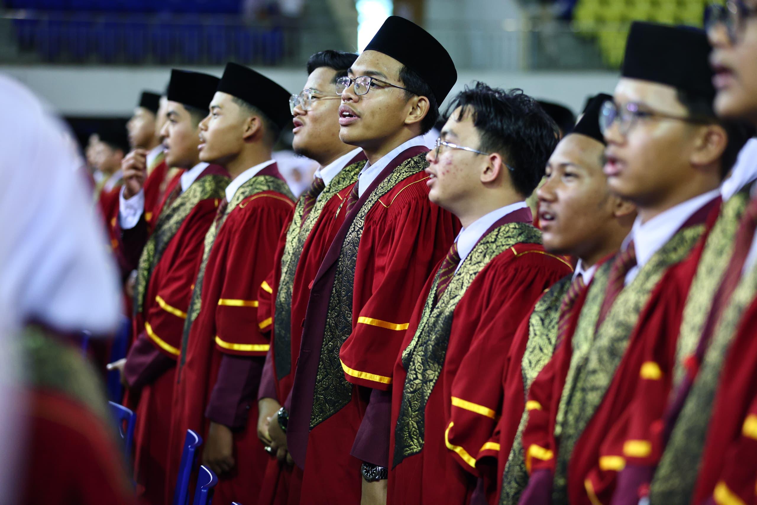 Terengganu Sedia RM19 Juta Biasiswa kepada Pelajar Cemerlang