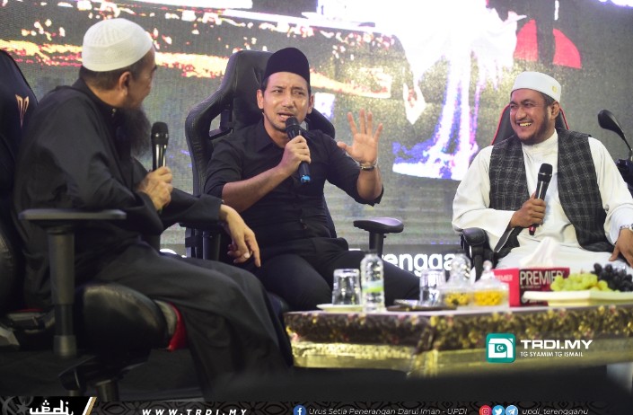 "'Scammer' Ke Ni?’ – Peniaga Tak Sangka Zizan Razak Sedekah