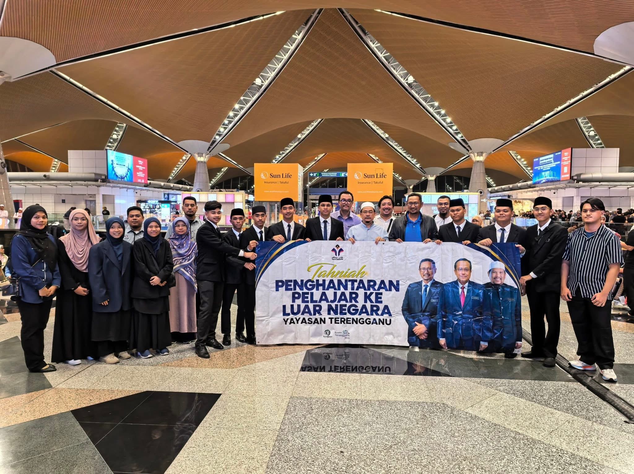 10 Pelajar Tajaan Yayasan Terengganu Berangkat Ke Tunisia