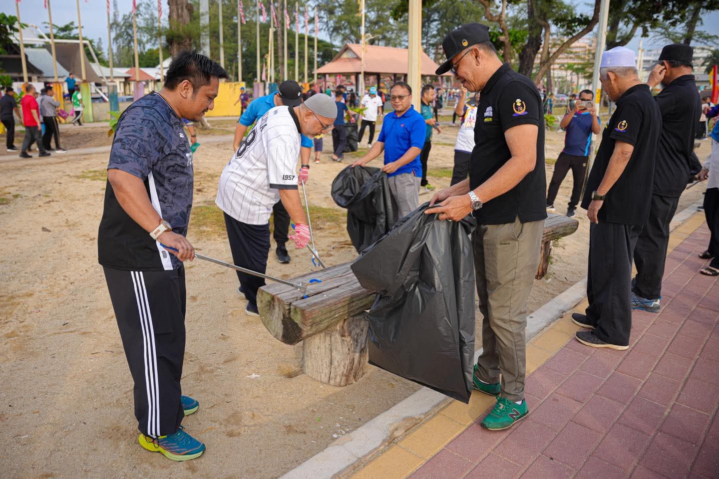6,000 Rakyat Terengganu Sertai Hari Cuci Malaysia