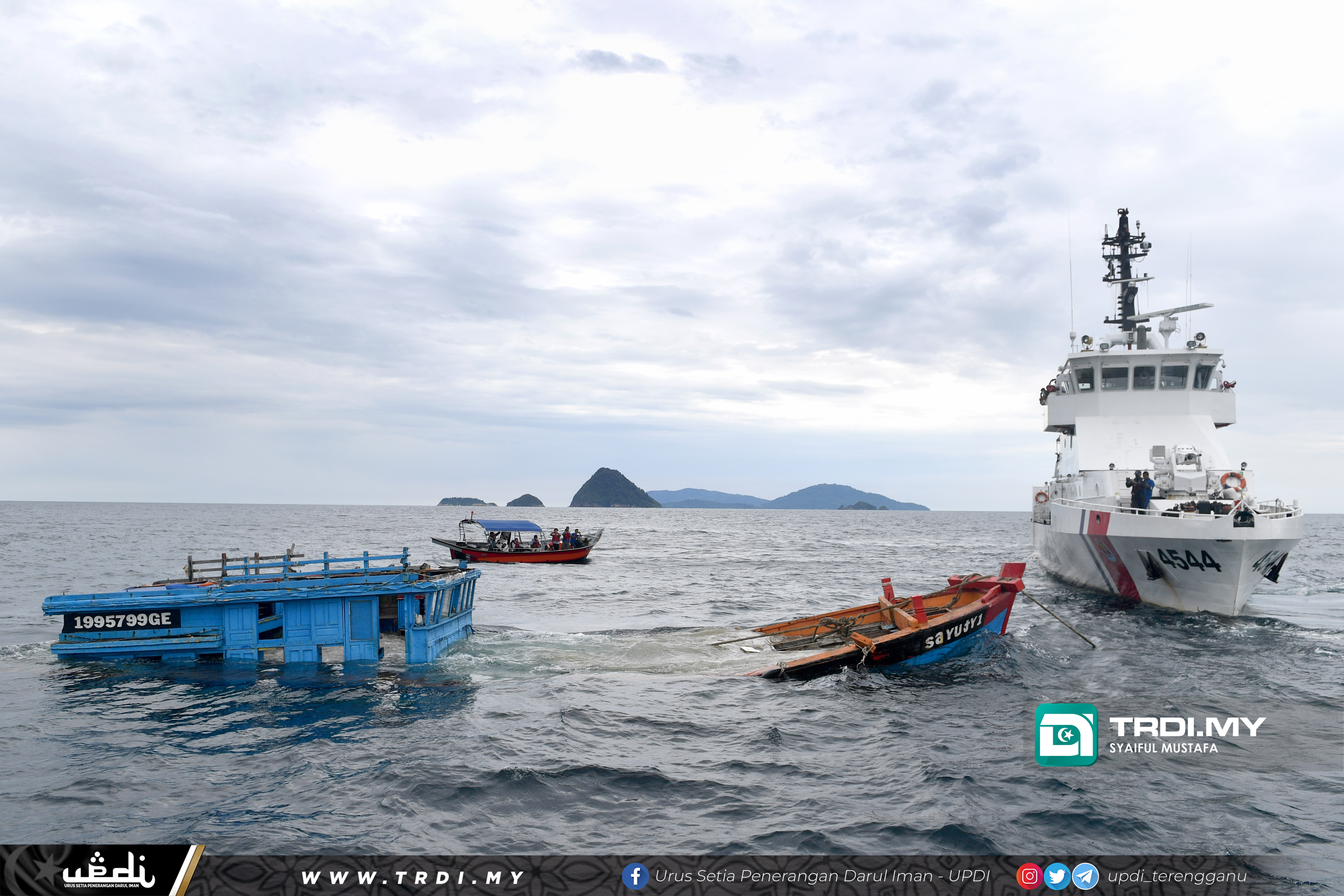 Pelupusan 9x Bot Nelayan Asing Vietnam sebagai tukun segantang yang di laksanakan oleh Agensi Penguatkuasaan Maritim Malaysia (APMM) bersama YB Dr Azman Ibrahim di Tok Bali Supply Base, Pulau Susu Dara, Pulau Perhentian