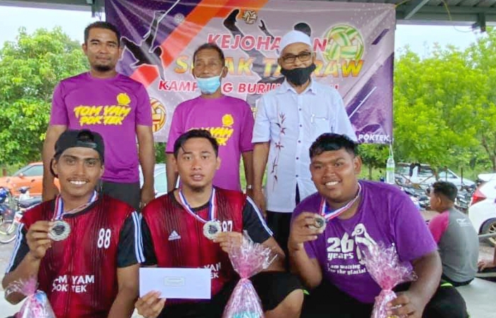 Pasukan Besut Juara Takraw Burung Baru
