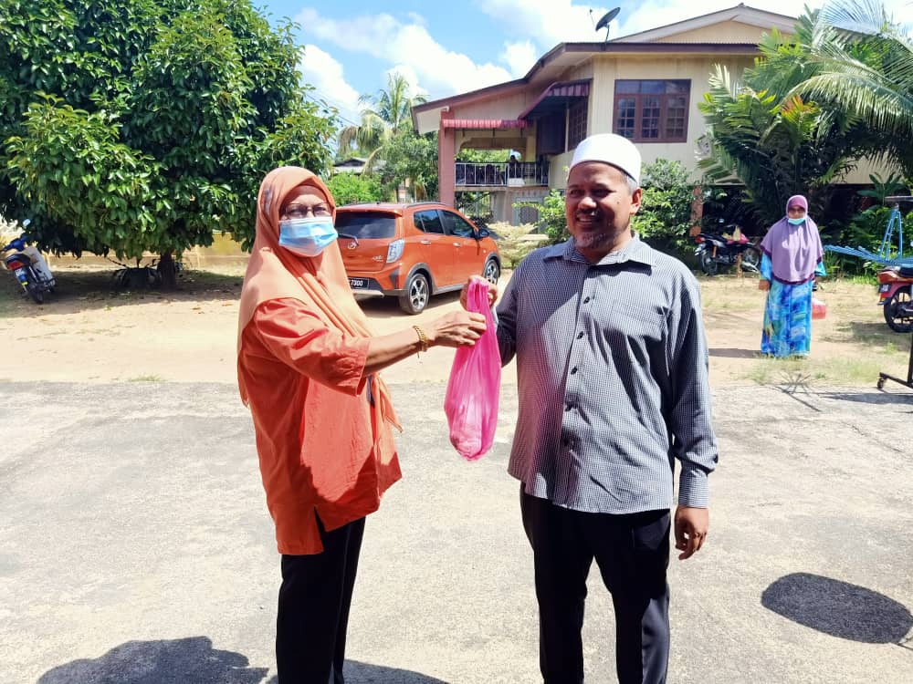 4,000 Barangan Keperluan Dapur Diagihkan Kepada Penduduk Alur Limbat