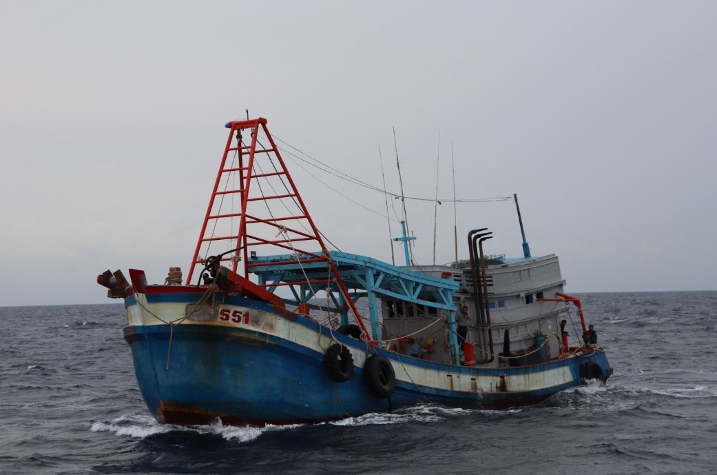 APMM Tahan Dua Bot Nelayan 'Hantu'