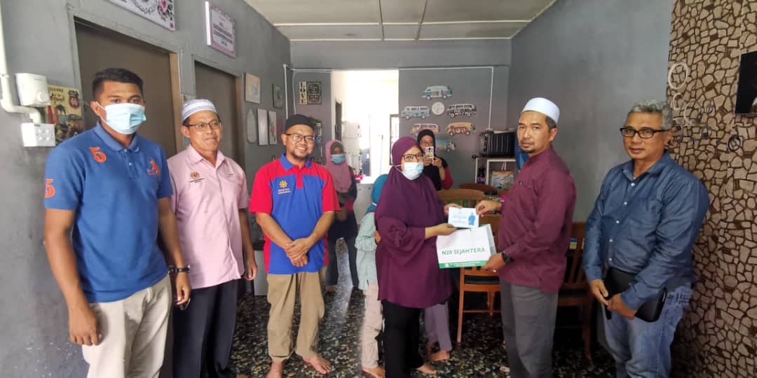 Ibu Tunggal Sara Dua Anak Terima Bantuan