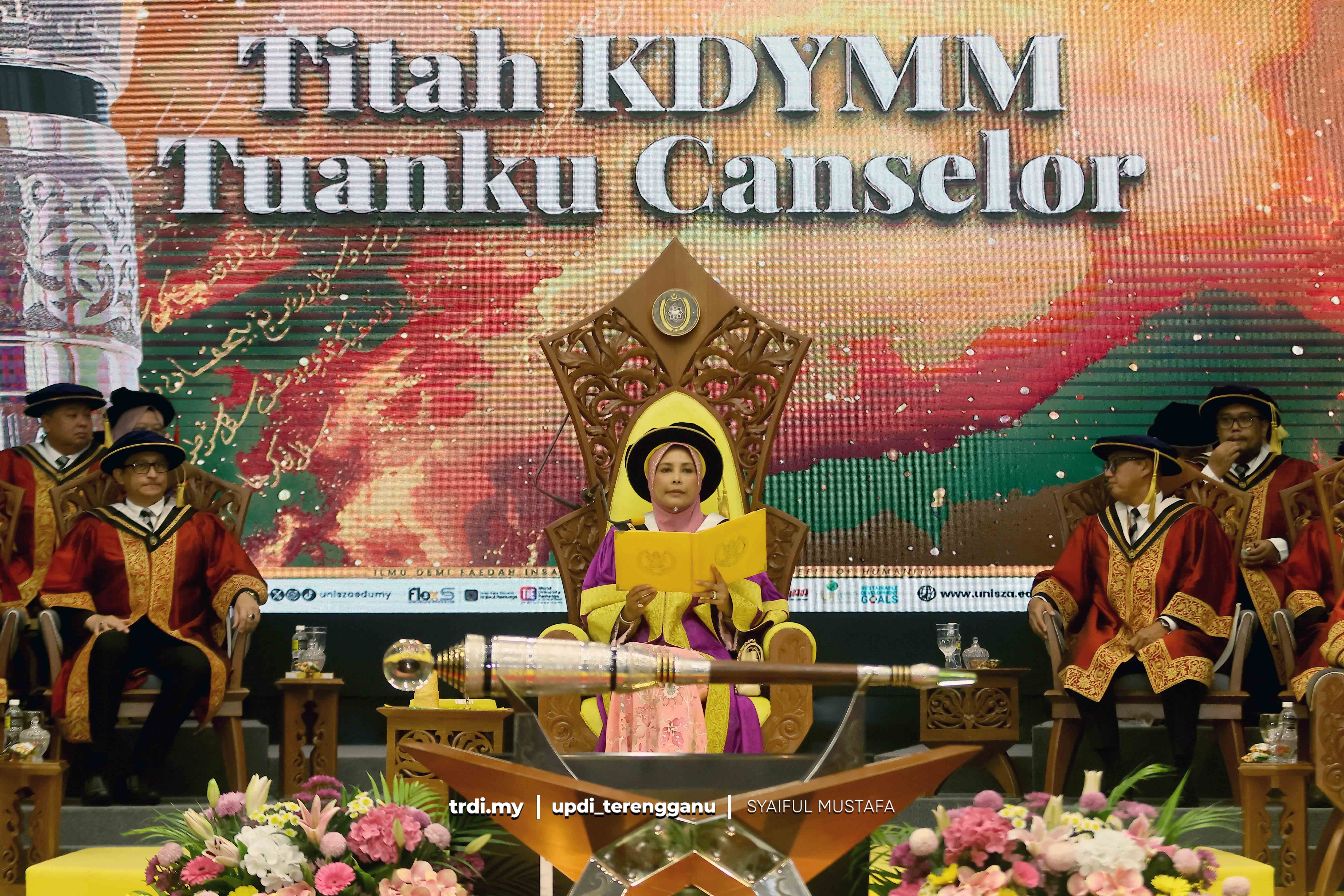 Sultanah Terengganu Titah Graduan UniSZA Manfaatkan Teknologi AI