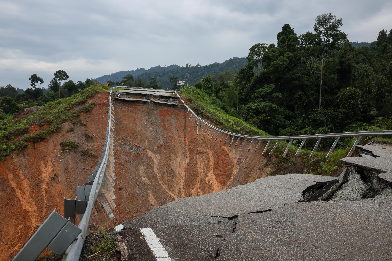 Jambatan Baharu Bakal Dibina di Laluan FT36 Kenyir