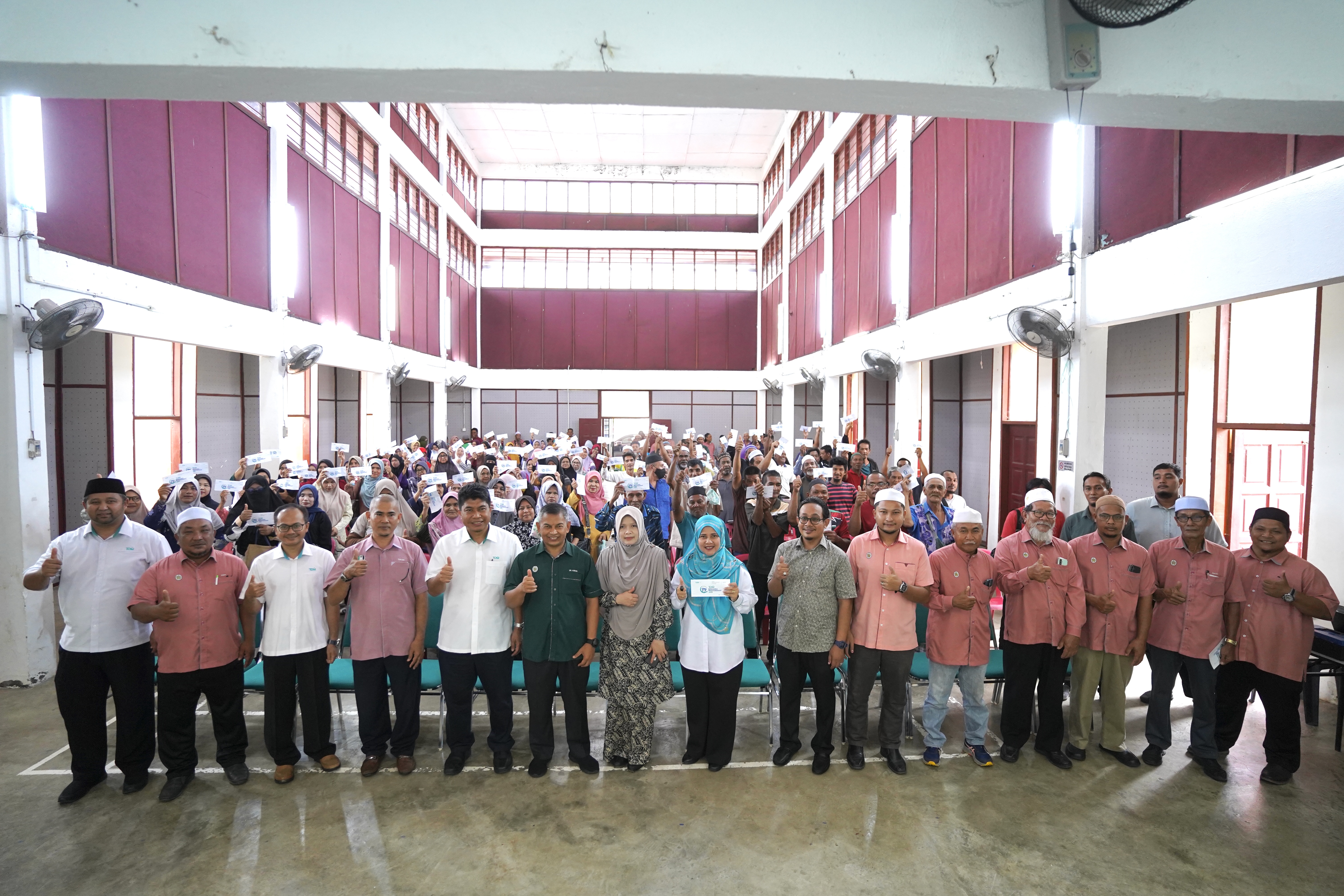 Air Mata Lega di Jabi - 134 Asnaf Terima Bantuan RM20,000