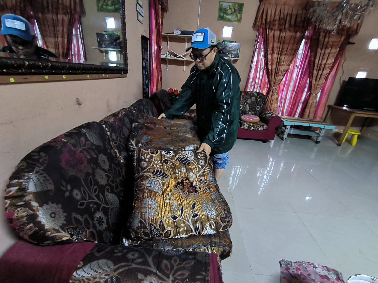 Penduduk TDTD Berdepan Banjir Dengan Persiapan Awal Demi Keselamatan Anak-Anak