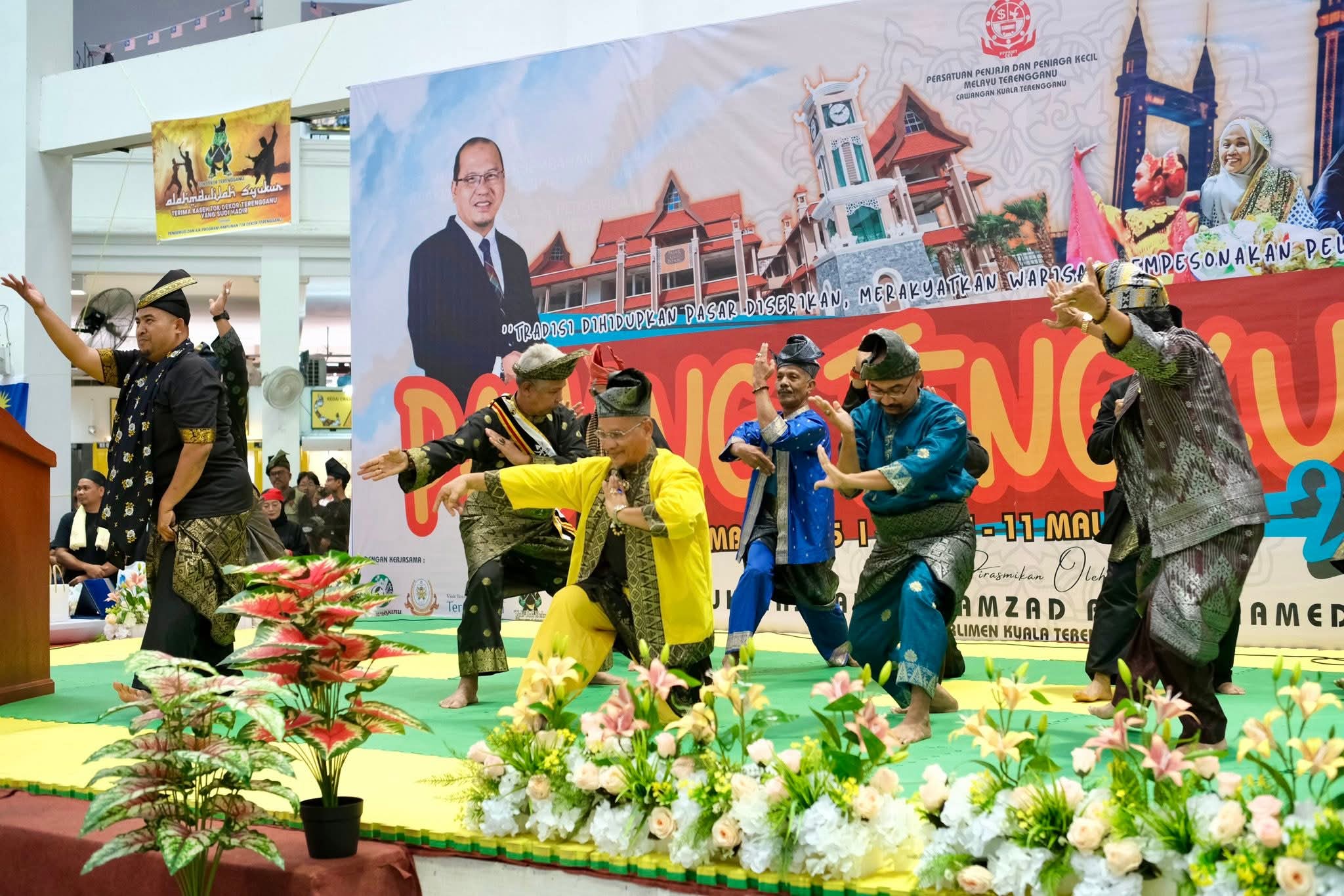 Himpunan Tok Dekor Satukan 75 Perguruan Silat Terengganu