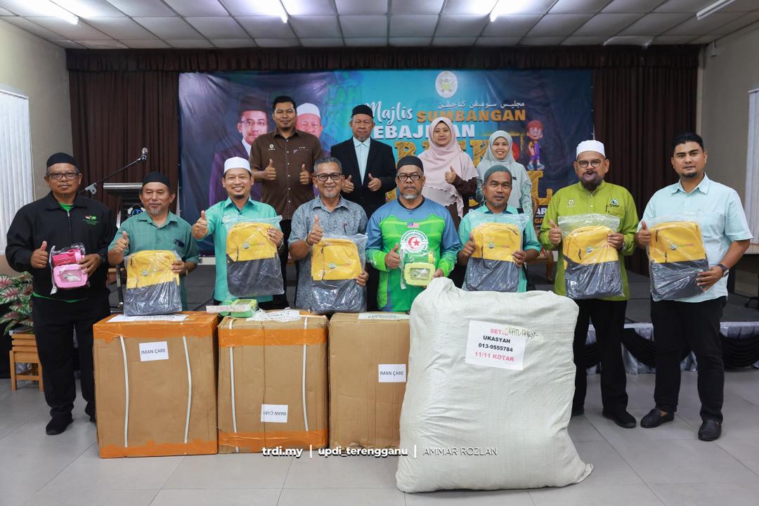 Terengganu–Iman Care Salur Bantuan ‘Back To School’ Kepada 3,200 Pelajar 