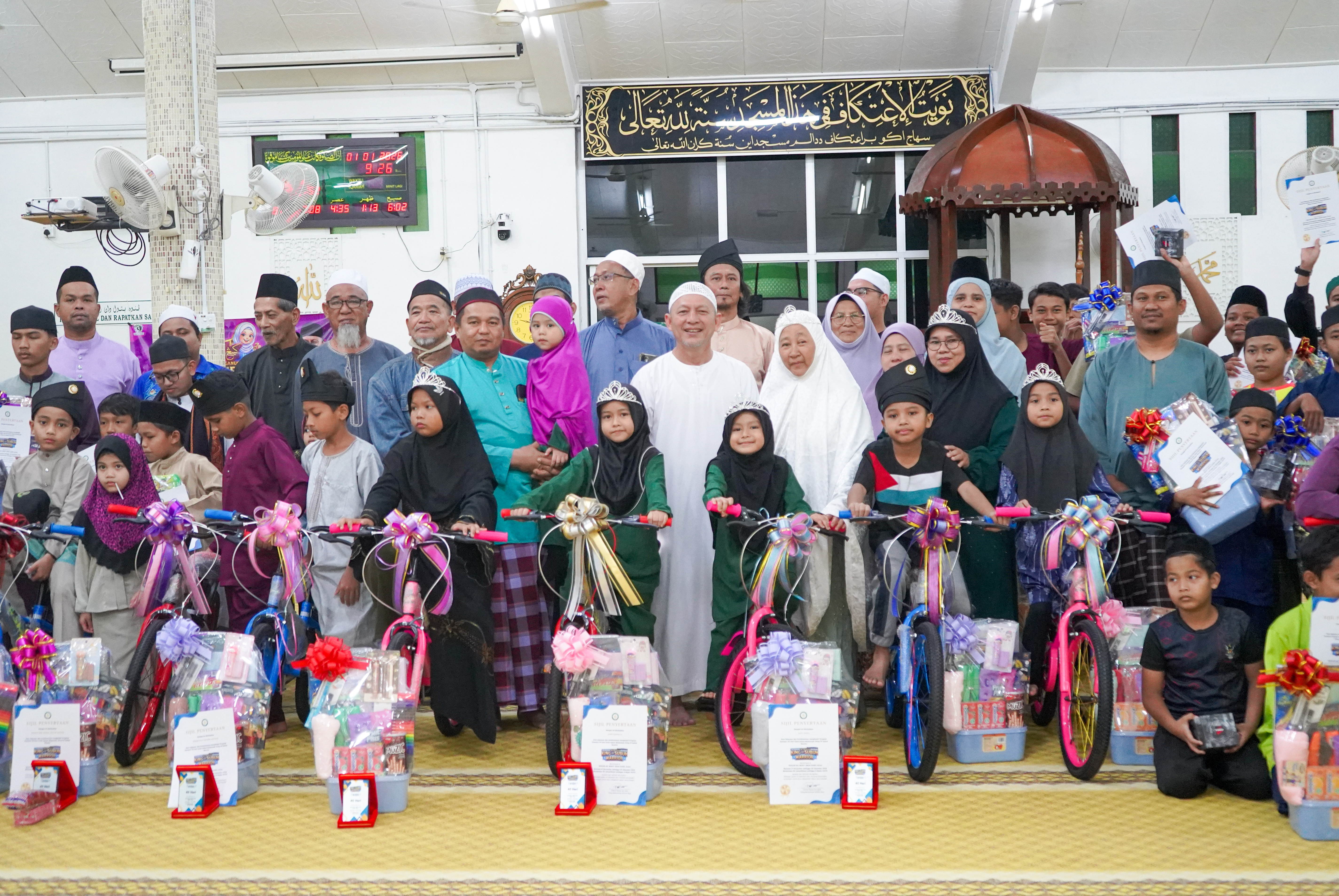 15 Kanak-Kanak Subuh Berjemaah 40 Hari Terima Basikal