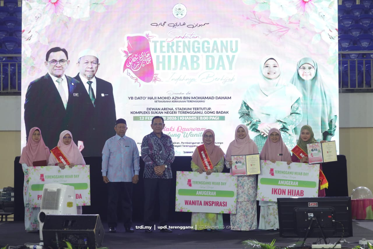 Isteri MB Terengganu Terima Anugerah Wanita Inspirasi