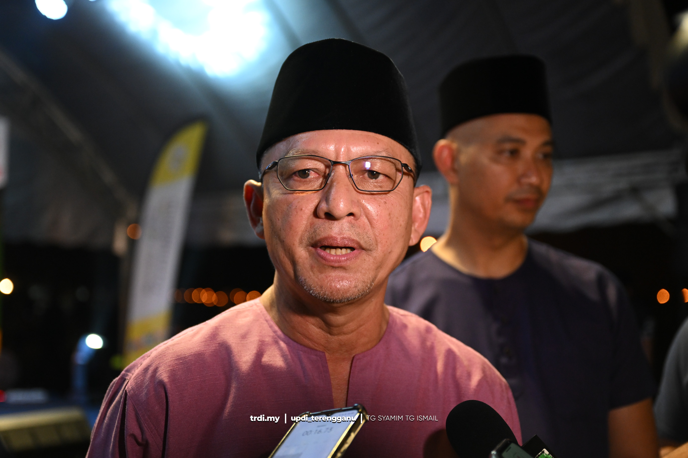 Razali Cadang Radzi Jadi Ketua Pembangkang 