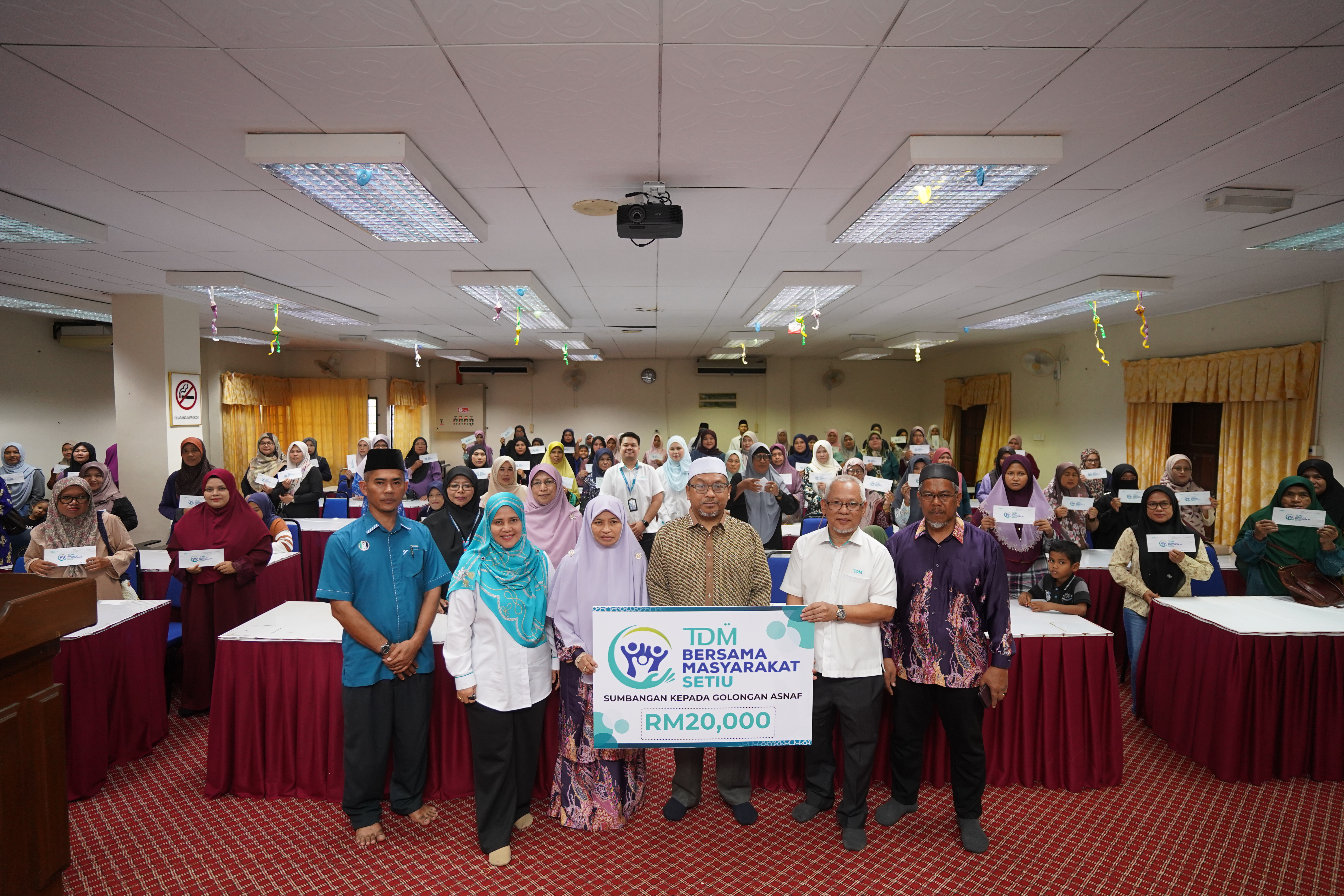 Ramadan Bawa Sinar Buat 200 Asnaf, Ibu Tunggal