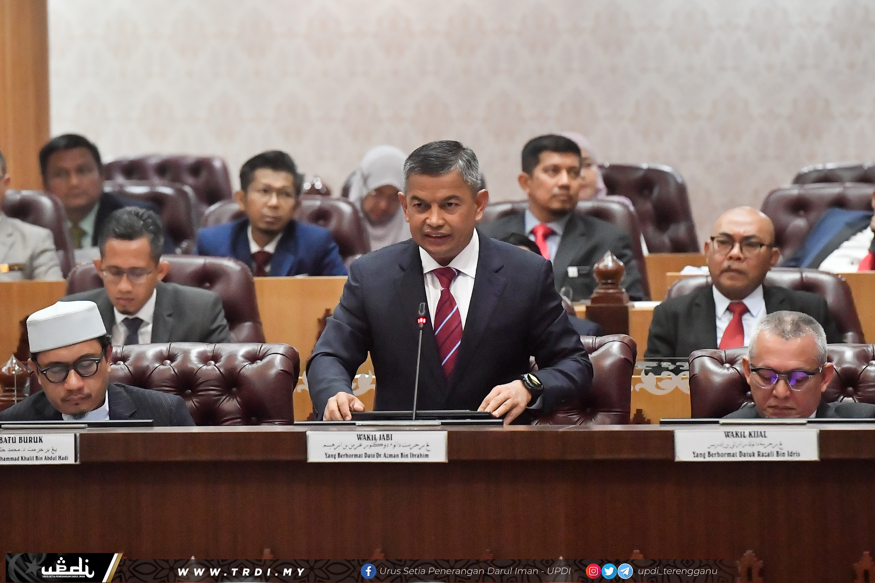 "Angkanya Mencecah Ratus-Ratus Juta" - Dr. Azman Dedah Hasil Perjanjian FELDA