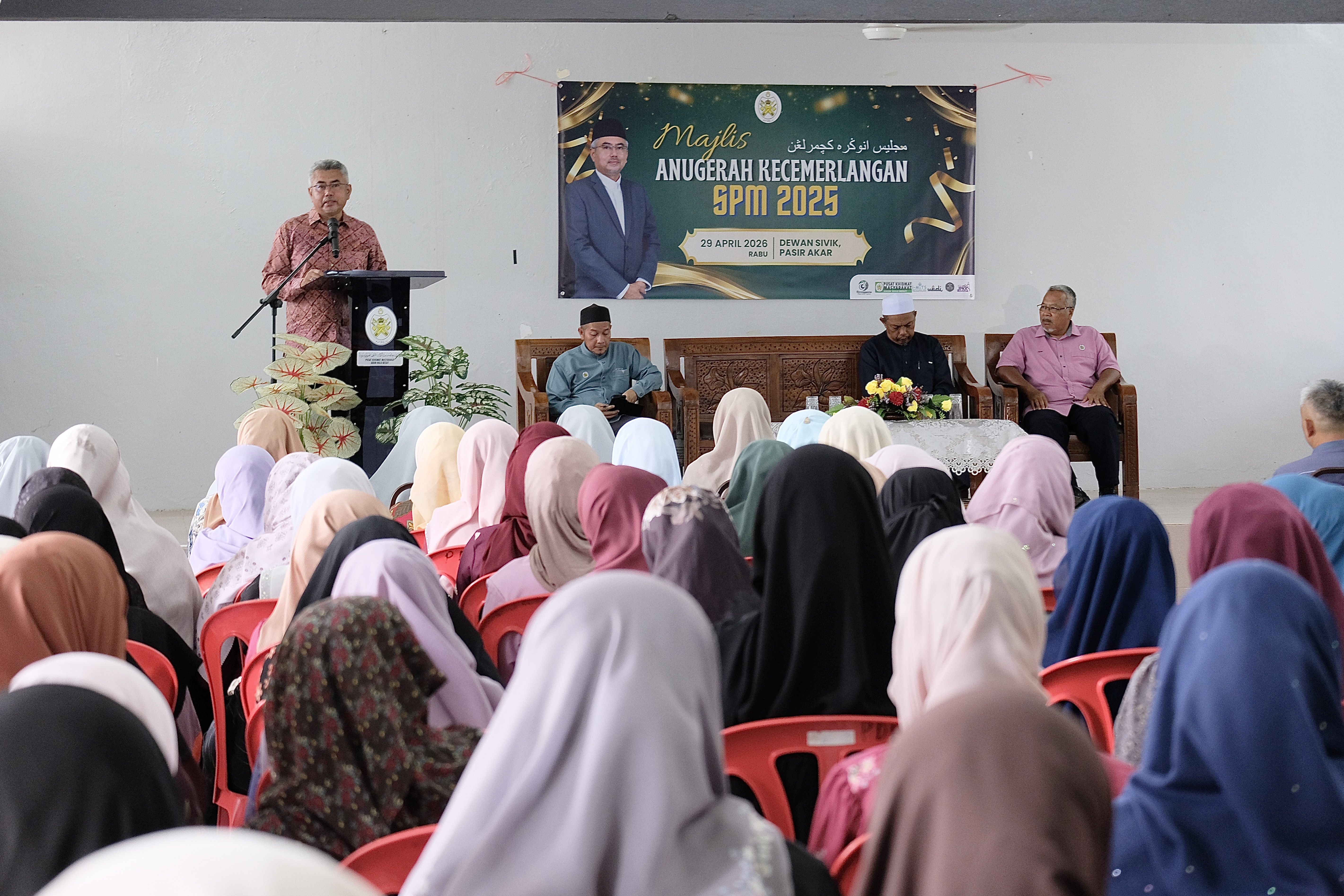 52 Pelajar Hulu Besut Cemerlang SPM 2025 10 Raih Straight A
