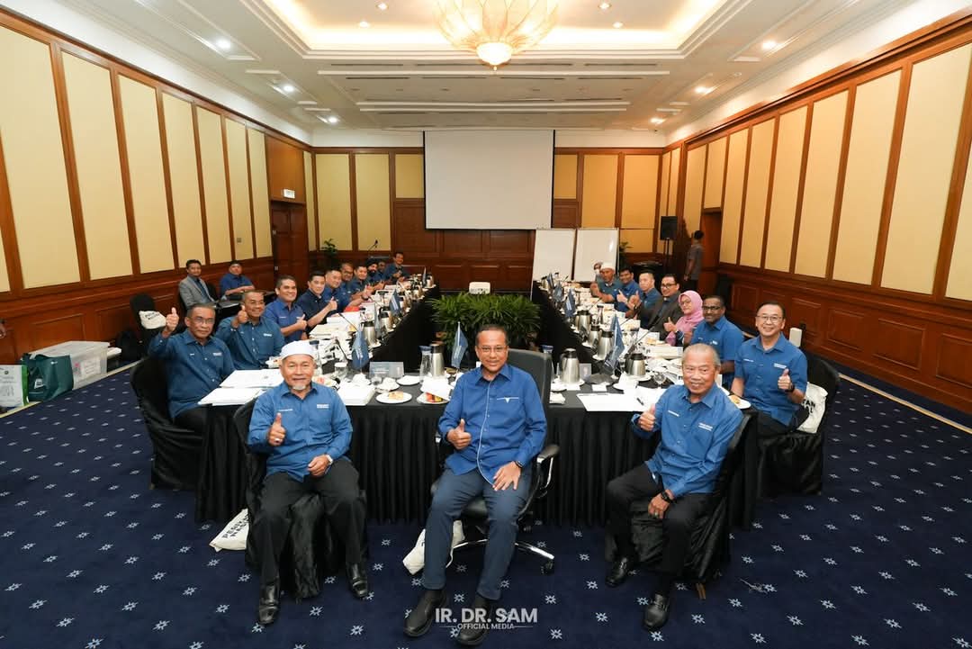 Dr Azman Ucap Tahniah Pelantikan Dr Sam Sebagai Ketua Pembangkang Baharu