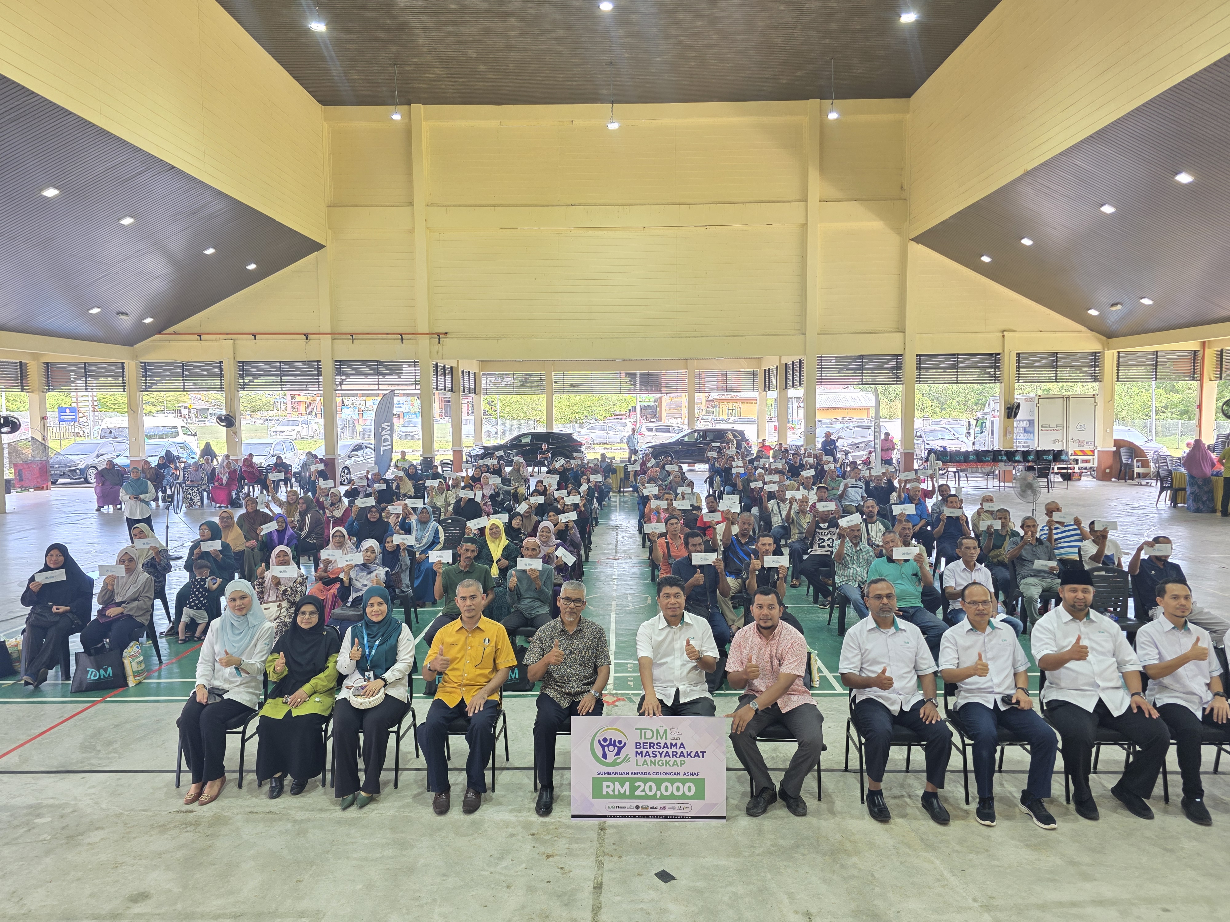 136 Penerima Terima Bantuan TDM Bersama Masyarakat DUN Langkap