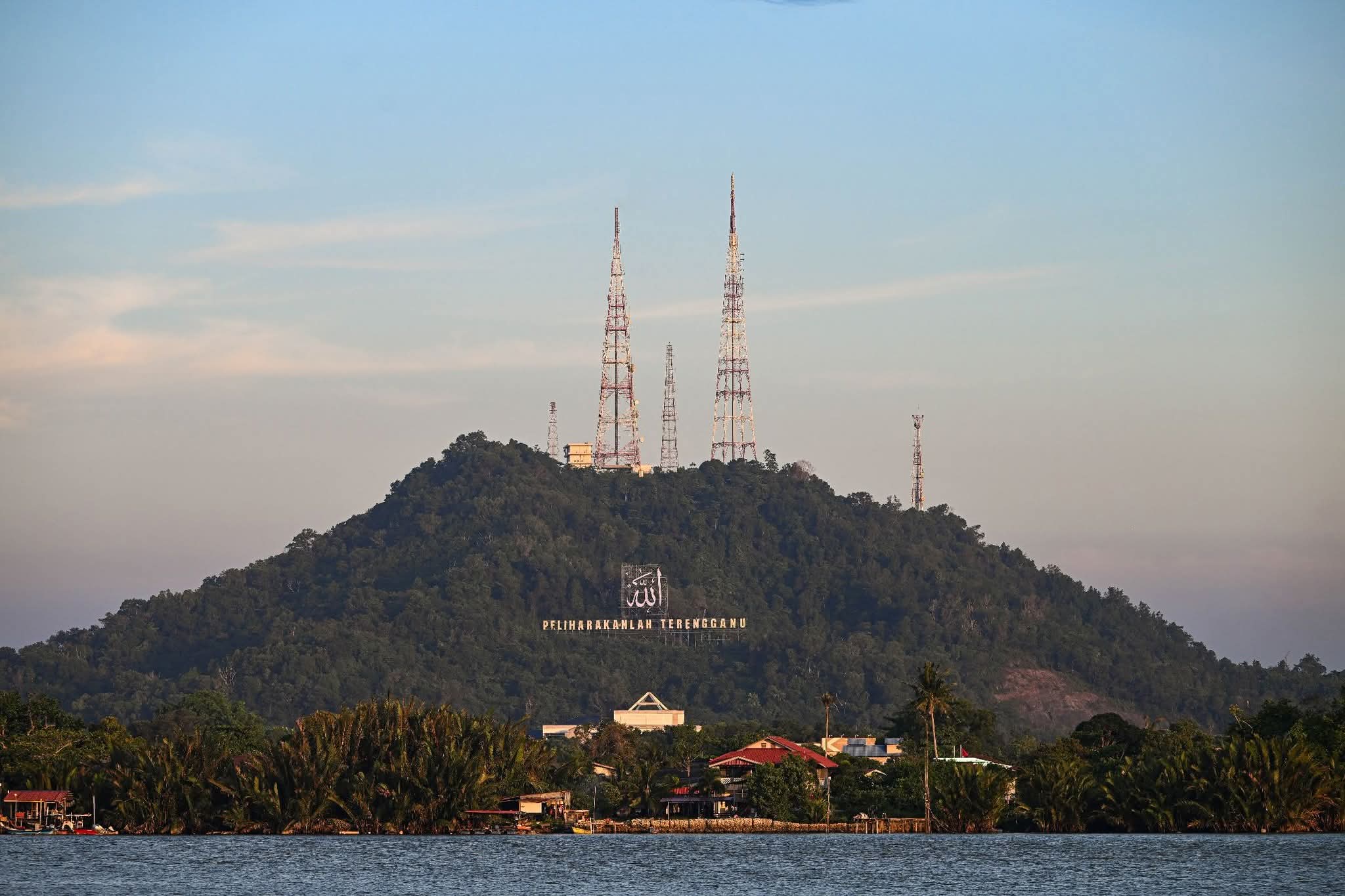 Pembinaan Semula Mercu Tanda Ikonik Bukit Besar Bermula Julai