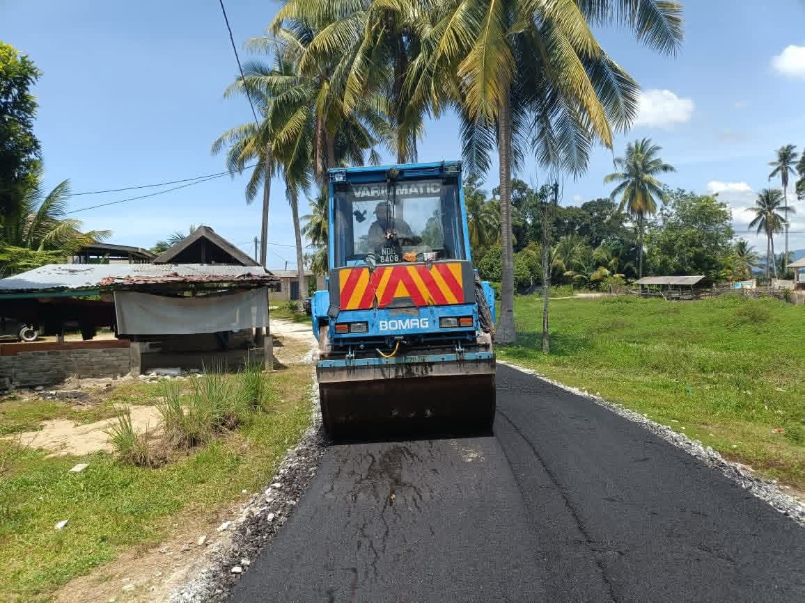 Kemudahan Lorong Kubur Kg Sri Tanjung kini lebih selesa selepas dinaik taraf