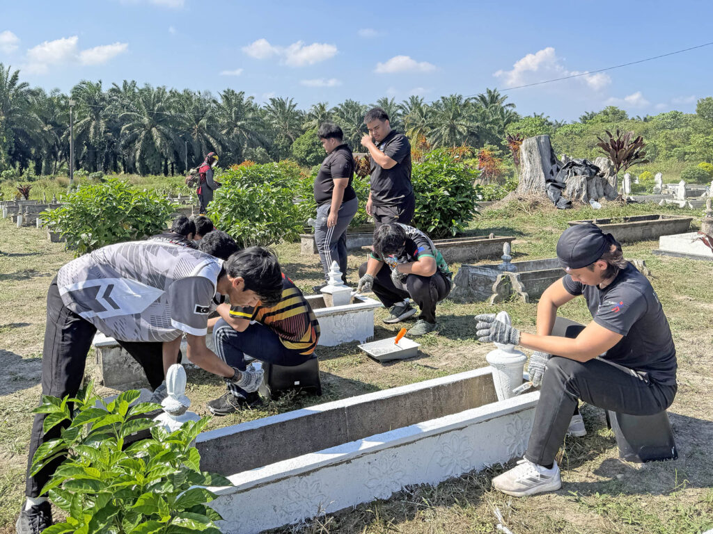 Aktiviti Khimdat Masyarakat Tingkat Jati Diri UC TATI Rugby Club