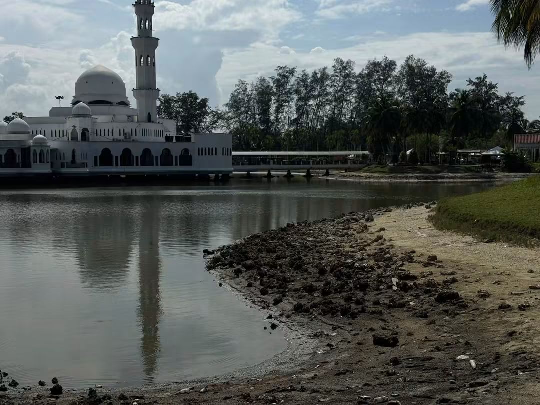 Kerajaan Negeri Peruntuk Hampir RM3 Juta Selenggara Masjid Terapung