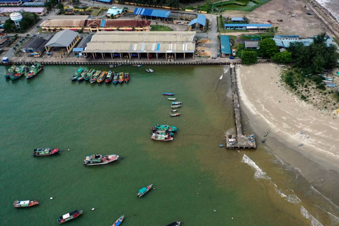 Ahli Parlimen Kuala Terengganu Gesa Projek Pelabuhan Chendering Dipercepat