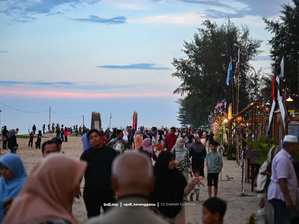 Pelancong Akui Tak Puas Bercuti di Terengganu - "Vibe Dia Lain"