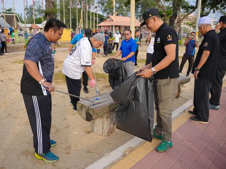 6,000 Rakyat Terengganu Sertai Hari Cuci Malaysia