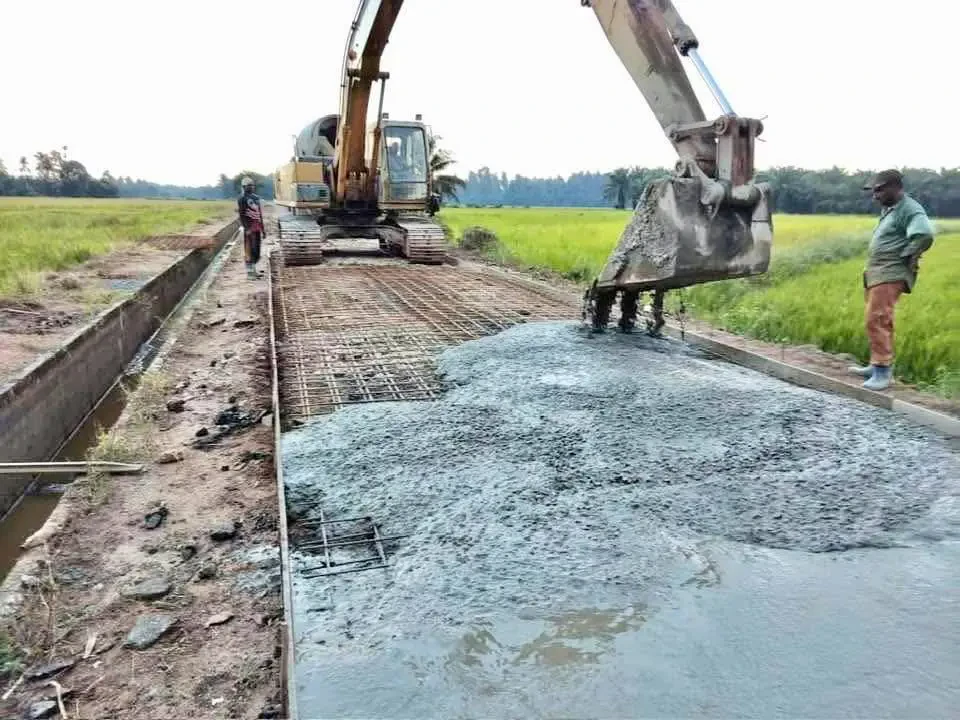 70 Petani Lega Jalan Konkrit Siap Sebelum Musim Menuai