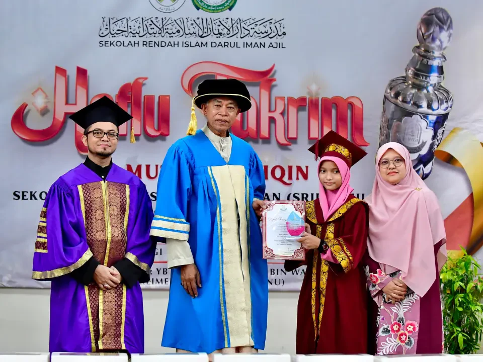 49 Murid SRIDI Ajil Dirai Dalam Majlis Haflu Takrim