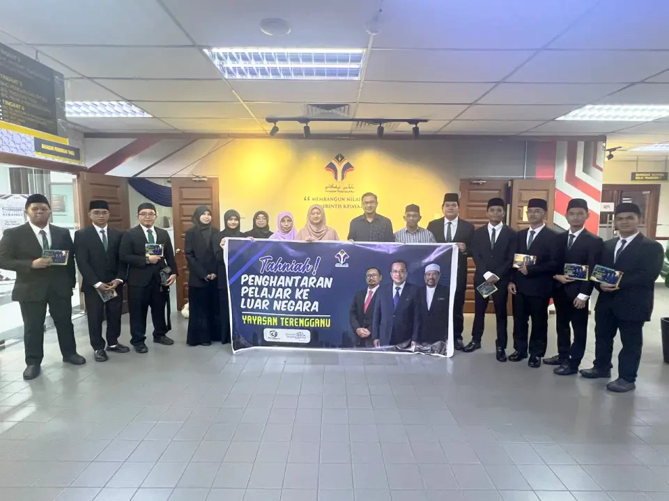 Kerajaan Negeri Hantar 12 Pelajar Sambung Pengajian Ke Luar Negara