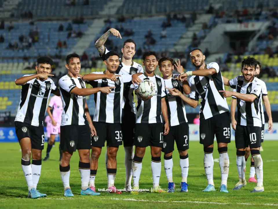 Hatrik Shakir Pimpin Terengganu FC Ke Suku Akhir 