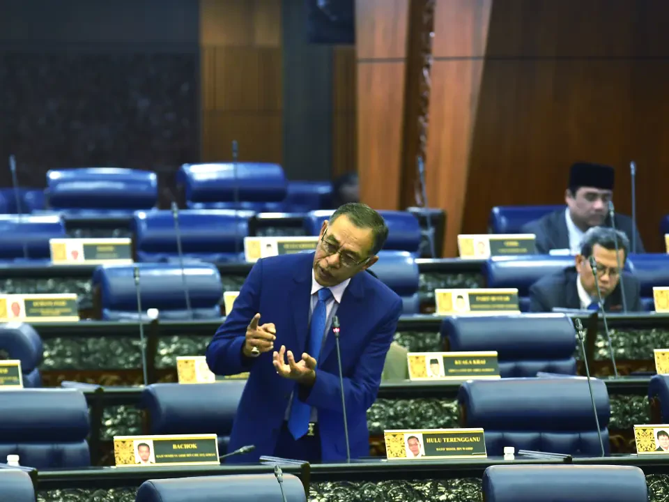 Rosol Bawa Rintihan Peneroka FELDA ke Parlimen